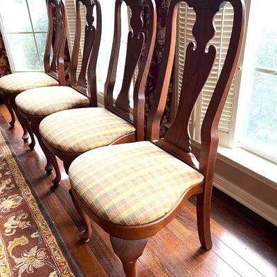 Solid Wood Table & 4 Chairs Set With Leafs