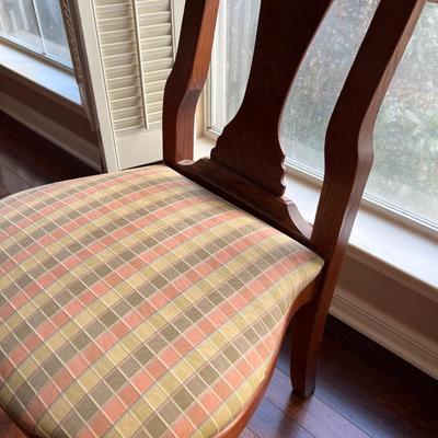 Solid Wood Table & 4 Chairs Set With Leafs