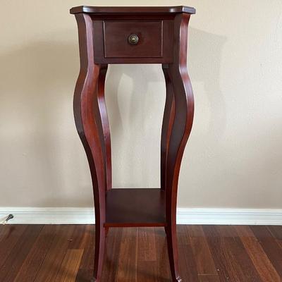 BOMBAY Accent End Table Cherry