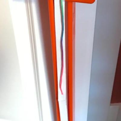 Moody Pet Fling String Cat Toy