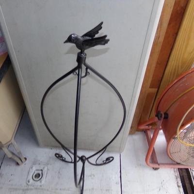 Metal Foldable Bird Plant Hanger.