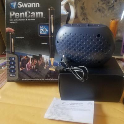 Sean Pen cam. mib &Vivitar  Blue tooth speaker  mib