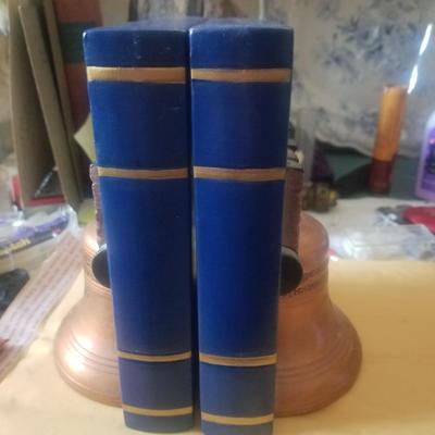 pair of Vintage Liberty Bell Books ends