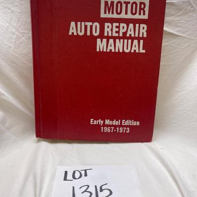 LOT 1315 Auto Repair Manual-Published by Motor