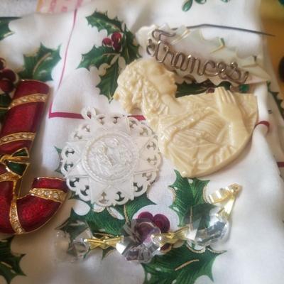 Girly Girly Lot  perfume  earing silver thimble compact  ring holder etc