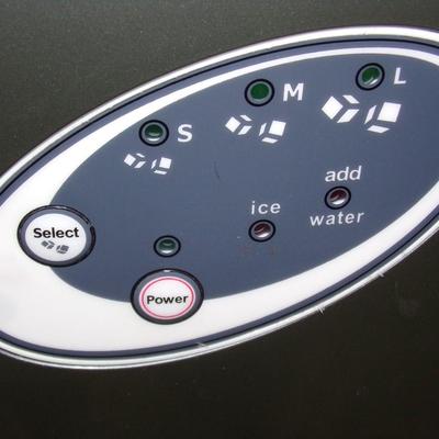 Edge Star Portable Ice Maker (Works).