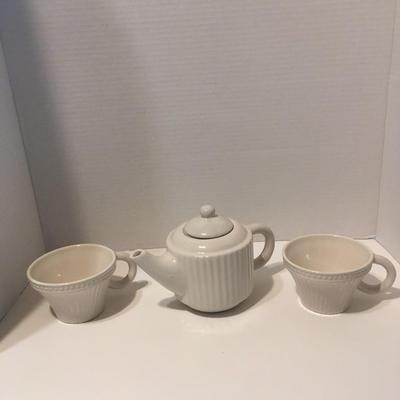 Tea Pot and Two Cups