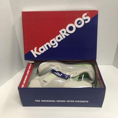 NEW Kangaroos tennis shoes - Size 8
