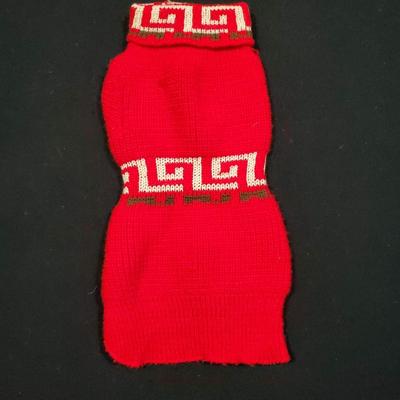 Dog Sweater (Looks to be a size Medium)
