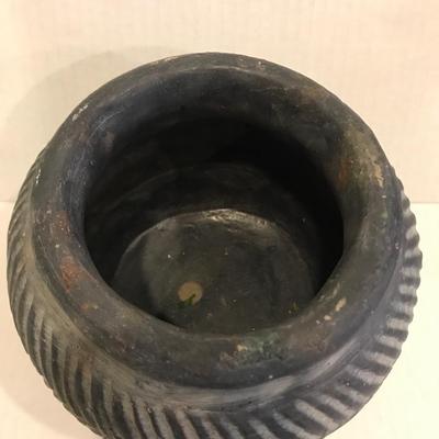 Pottery pot