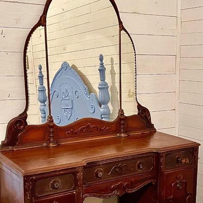 Antique Victorian Dressing Table