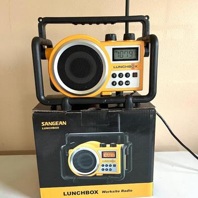 SANGEAN LUNCHBOX RADIO