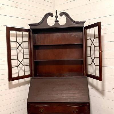 1930s Secretary