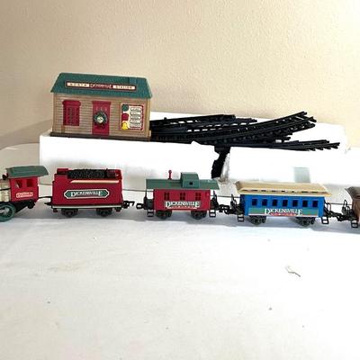 DICKENSVILLE  LIMITED TRAIN SET- Not Tested-
