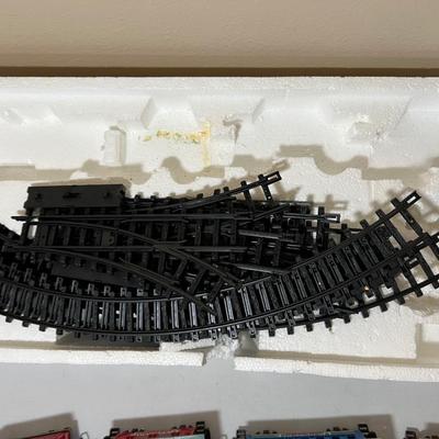 DICKENSVILLE  LIMITED TRAIN SET- Not Tested-