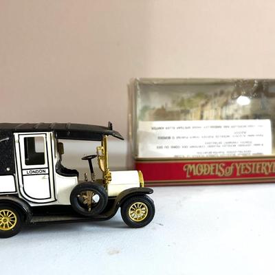 MATCHBOX YY1 JAGUAR SS100 & Y28-C 1907 UNIC TAXI