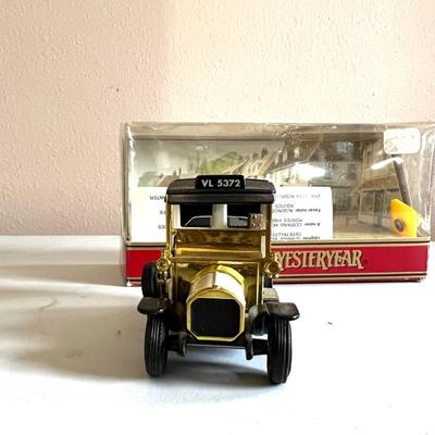 MATCHBOX YY1 JAGUAR SS100 & Y28-C 1907 UNIC TAXI