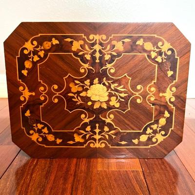 Small Nesting Table