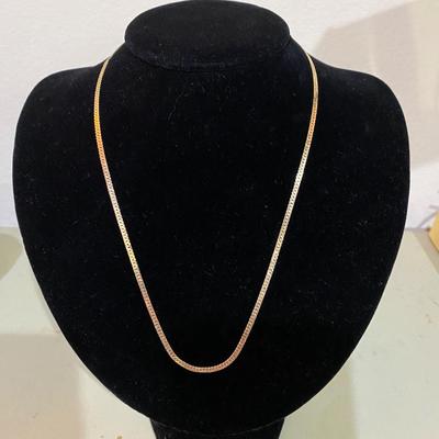 14 KT gold herringbone chain. Italy, 18â€