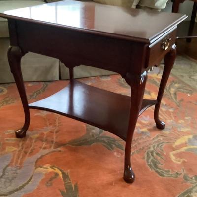 529 Hickory Chair Co. Mahogany Queen Anne Style End Table