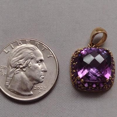 10K Gold Amethyst Cushion Cut Pendant 4.4g (#104)