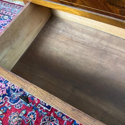 LOT #52. ANTIQUE HEPPLEWHITE BACHELOR'S CHEST WITH SLIDE OUT WRITING SURFACE