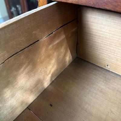 LOT #52. ANTIQUE HEPPLEWHITE BACHELOR'S CHEST WITH SLIDE OUT WRITING SURFACE