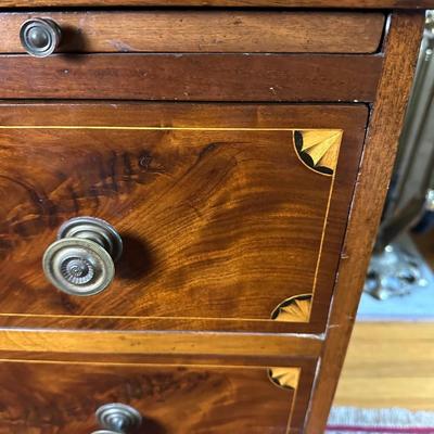 LOT #52. ANTIQUE HEPPLEWHITE BACHELOR'S CHEST WITH SLIDE OUT WRITING SURFACE
