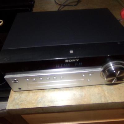 Sony Home Audio System CMT-SBT100 Sony Compact Disc Receiver