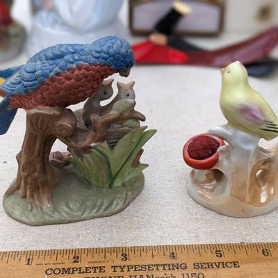 2 Vtg Adorable Porcelain Bird Figurines