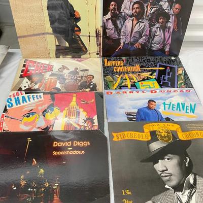 Vinyl 32