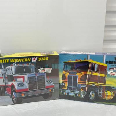 Model Trucks 51