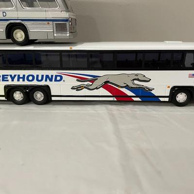 Greyhound Buses 62