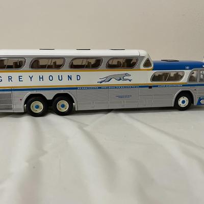Greyhound Buses 64