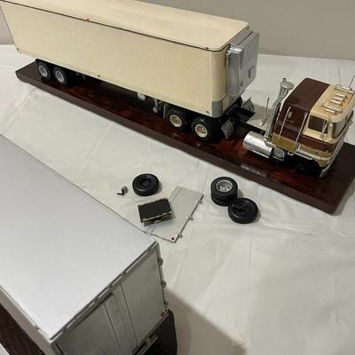 Tractor/Trailer 72