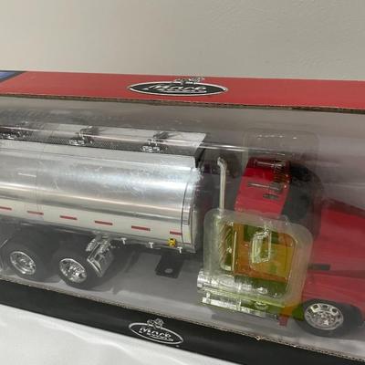 Mack Truck 80