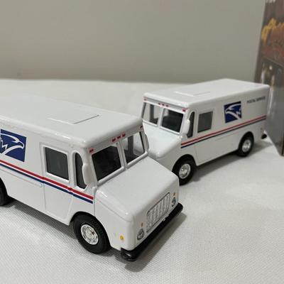 USPS Vehicles 82