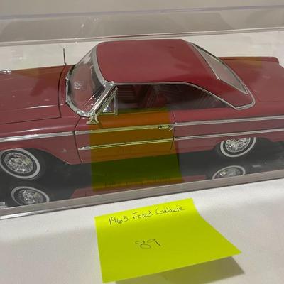 Ford Galaxie 89