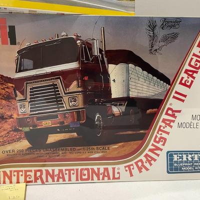 Model Truck Kits 267