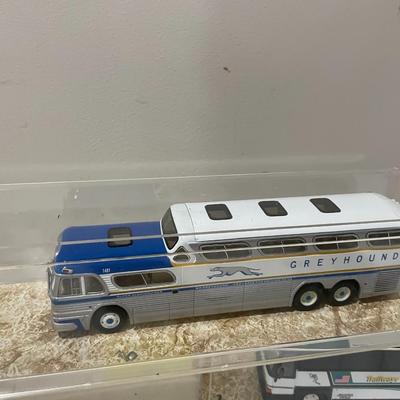 Model Buses 280
