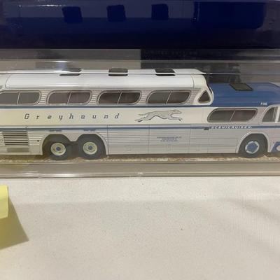 Model Buses 281