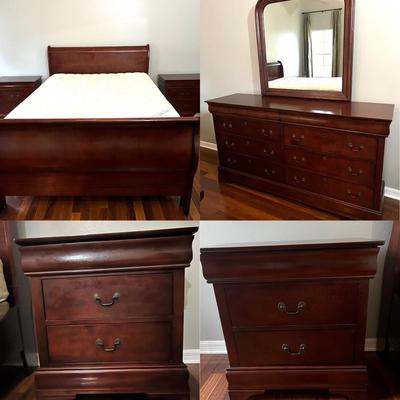 4 piece QUEEN BEDROOM SUITE **See Description**