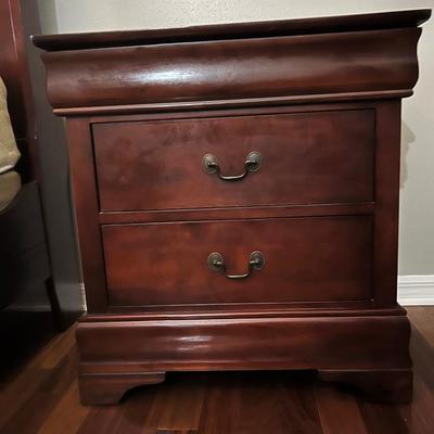4 piece QUEEN BEDROOM SUITE **See Description**