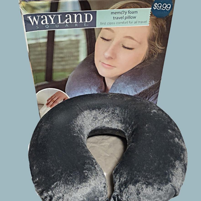 Wayland Travel Pillow
