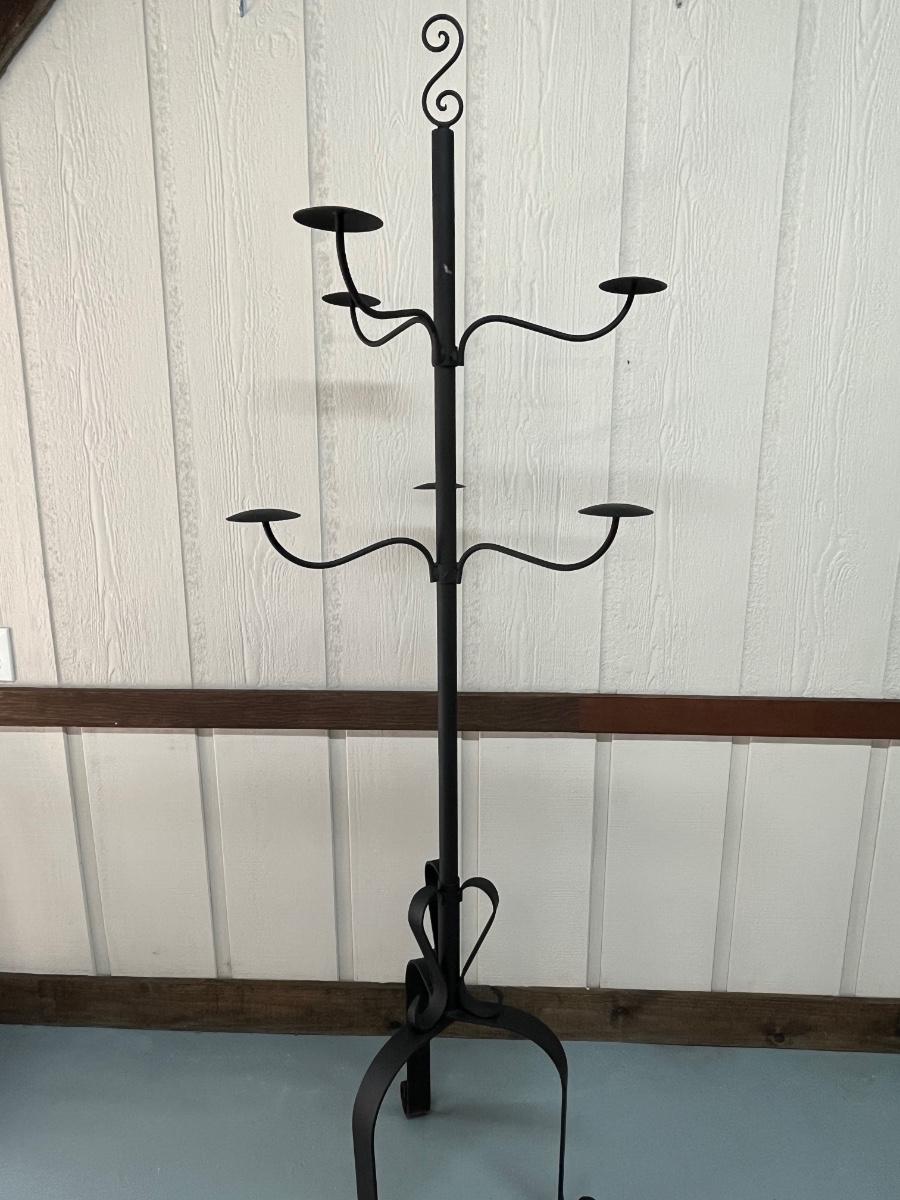 Black Metal Hat Rack