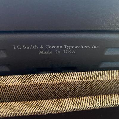 Vintage portable Smith Corona manual typewriter