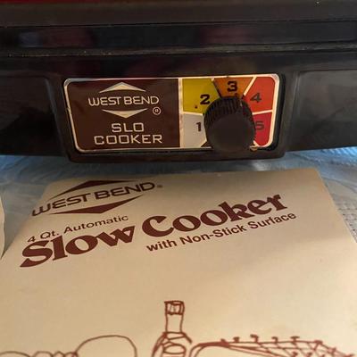 Retro West Bend automatic 4 qt. Slow Cooker/Roaster/Steamer