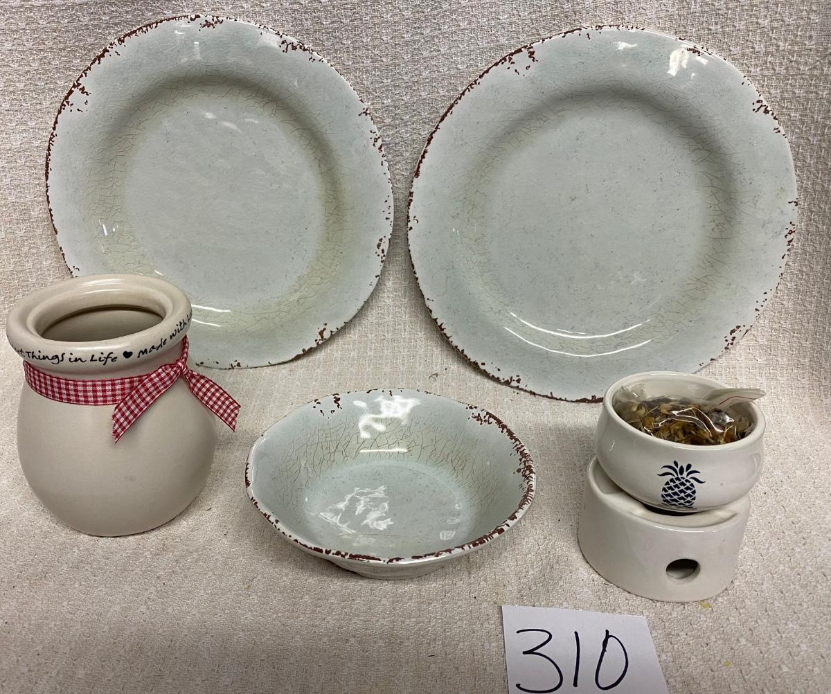 Fun Home Decor Lot EstateSales fun-home-decor-lot-estatesales