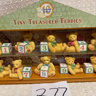 Tiny Treasured Teddies