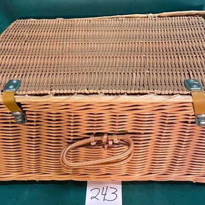 Vintage Wicker Picnic Basket